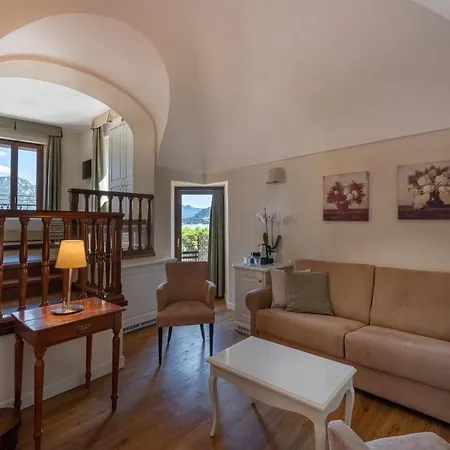 Garni 3* Μενάτζιο
