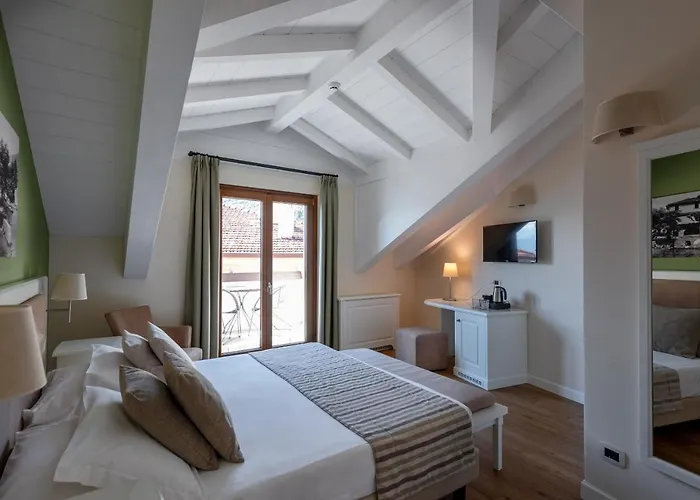 Garni 3* מנאג'יו