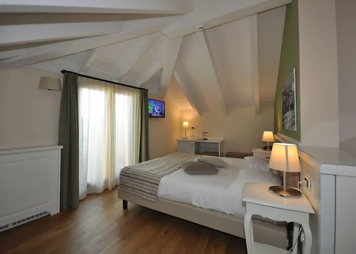 Garni 3* מנאג'יו