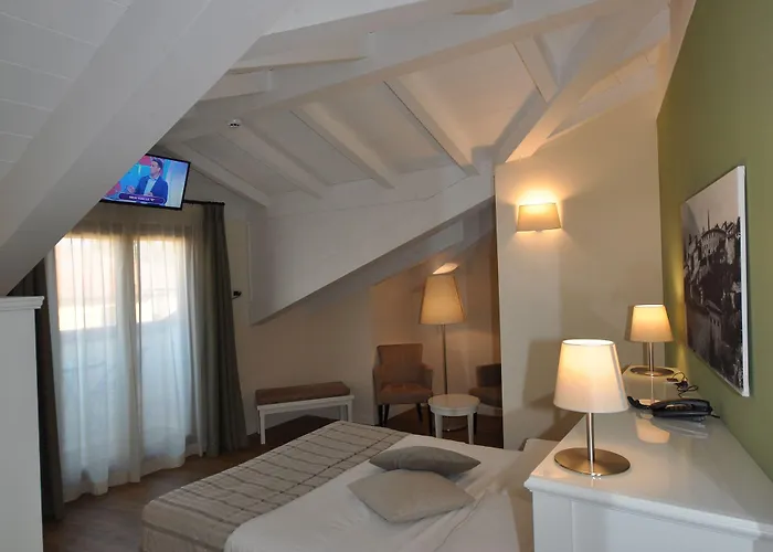 Garni 3* מנאג'יו