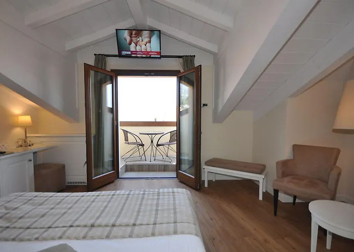 Garni 3* מנאג'יו