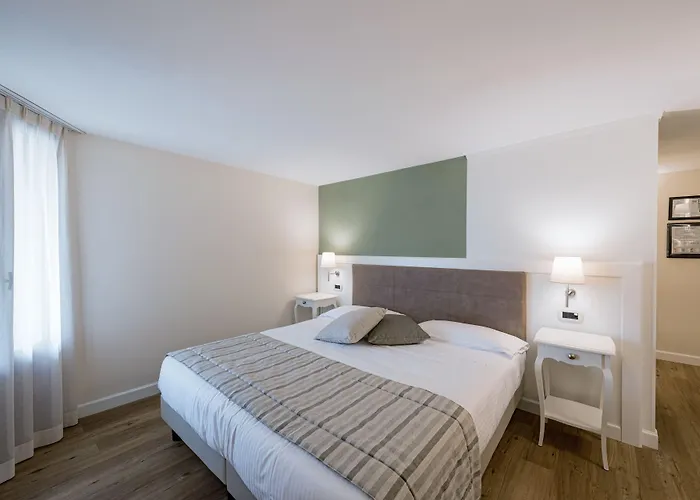 Garni 3* מנאג'יו